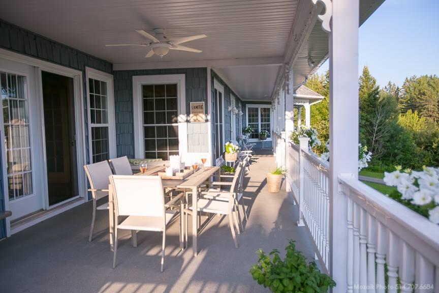 La Maison Bleue Du Lac Wallace コアティクック エクステリア 写真