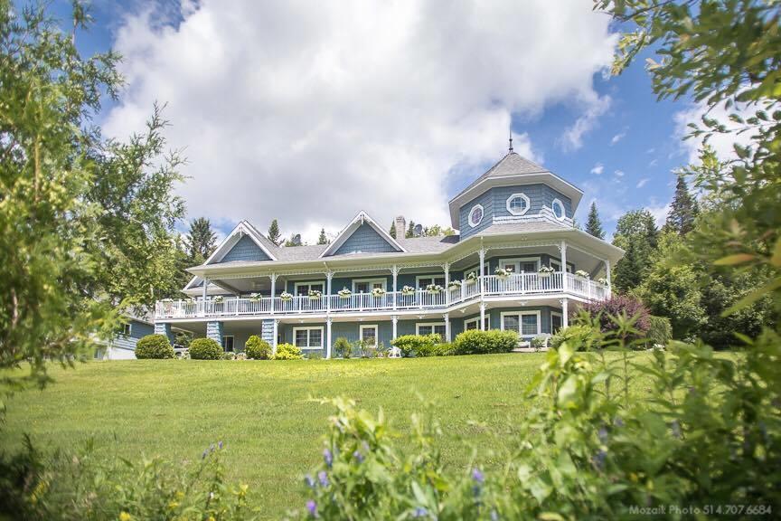 La Maison Bleue Du Lac Wallace コアティクック エクステリア 写真
