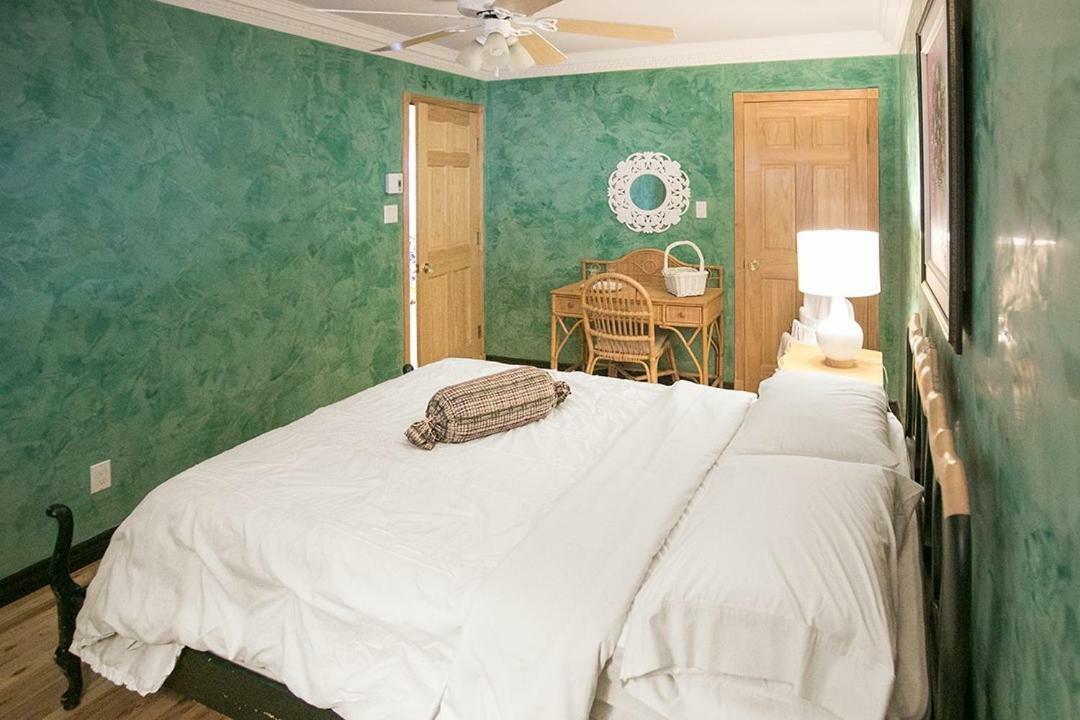 La Maison Bleue Du Lac Wallace コアティクック エクステリア 写真